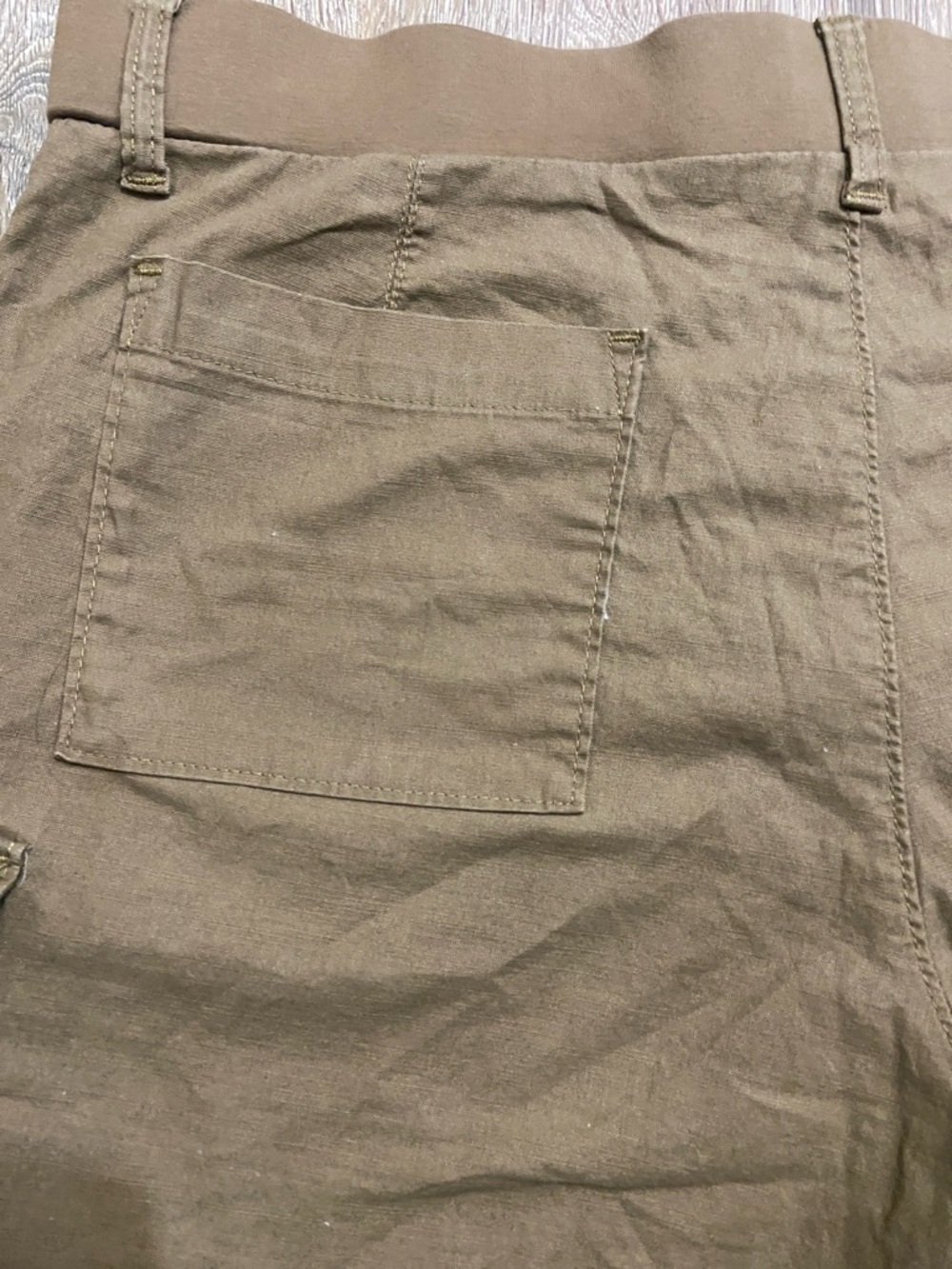 Lee Women’s Cargo Shorts - Picture 7 of 10